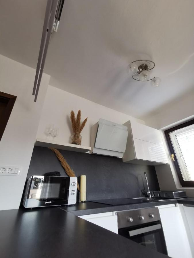 Apartment Martina Banjol 外观 照片